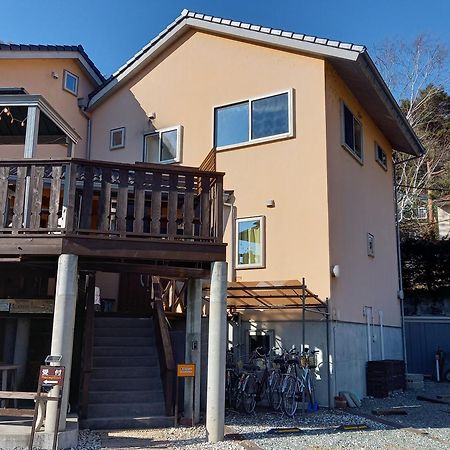 橙色小屋旅馆 富士河口湖 外观 照片